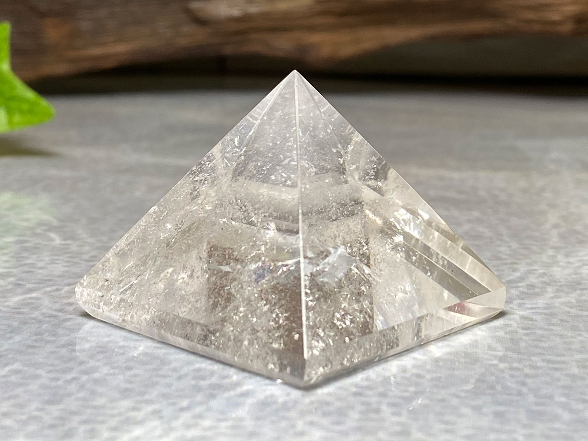 画像1: レムリアン水晶ピラミッド K2627 (1)