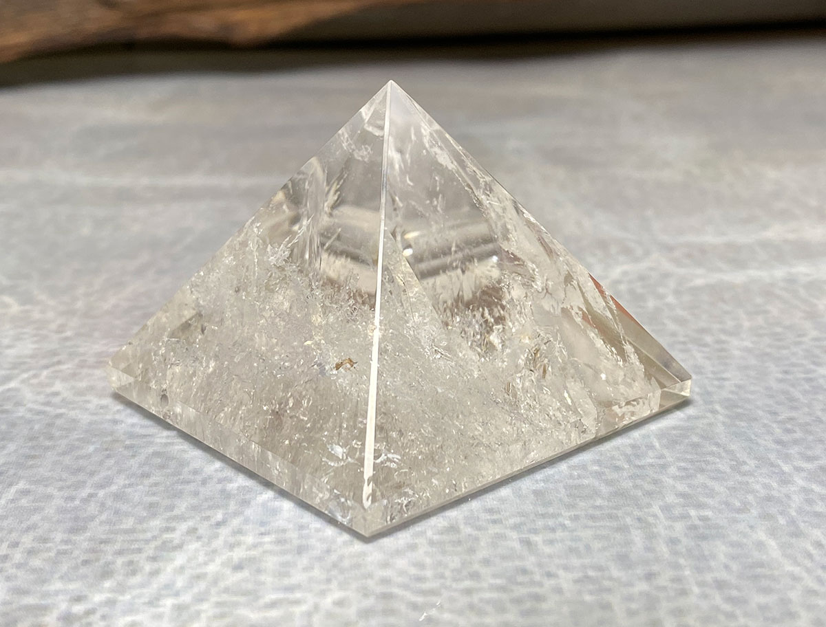 画像1: レムリアン水晶ピラミッド K2629 (1)