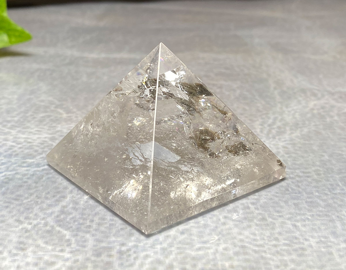 画像1: レムリアン水晶ピラミッド K2631 (1)